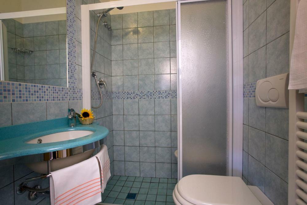 Hotel Andrea'S Римини Экстерьер фото